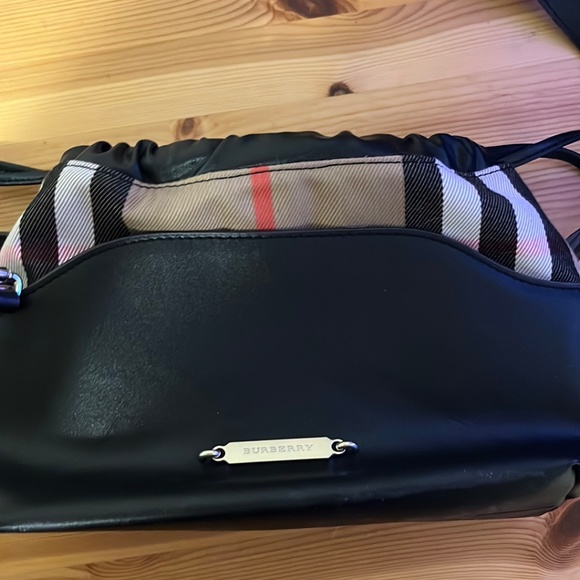 Burberry Little Crush Crossbody Bag - Picture 2 of 9